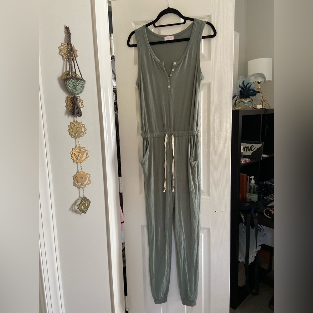 Pink Lily - Green Sleeveless Button Down Jumpsuit size Small